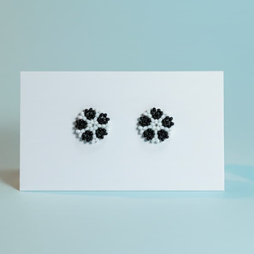 Round Studs 22