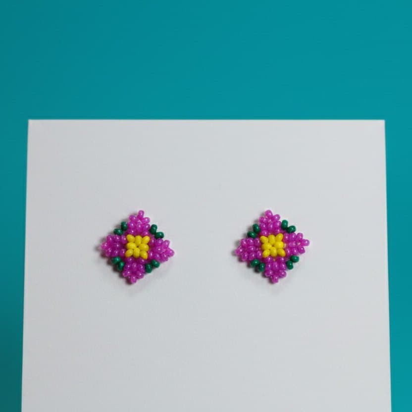 Square Studs 20