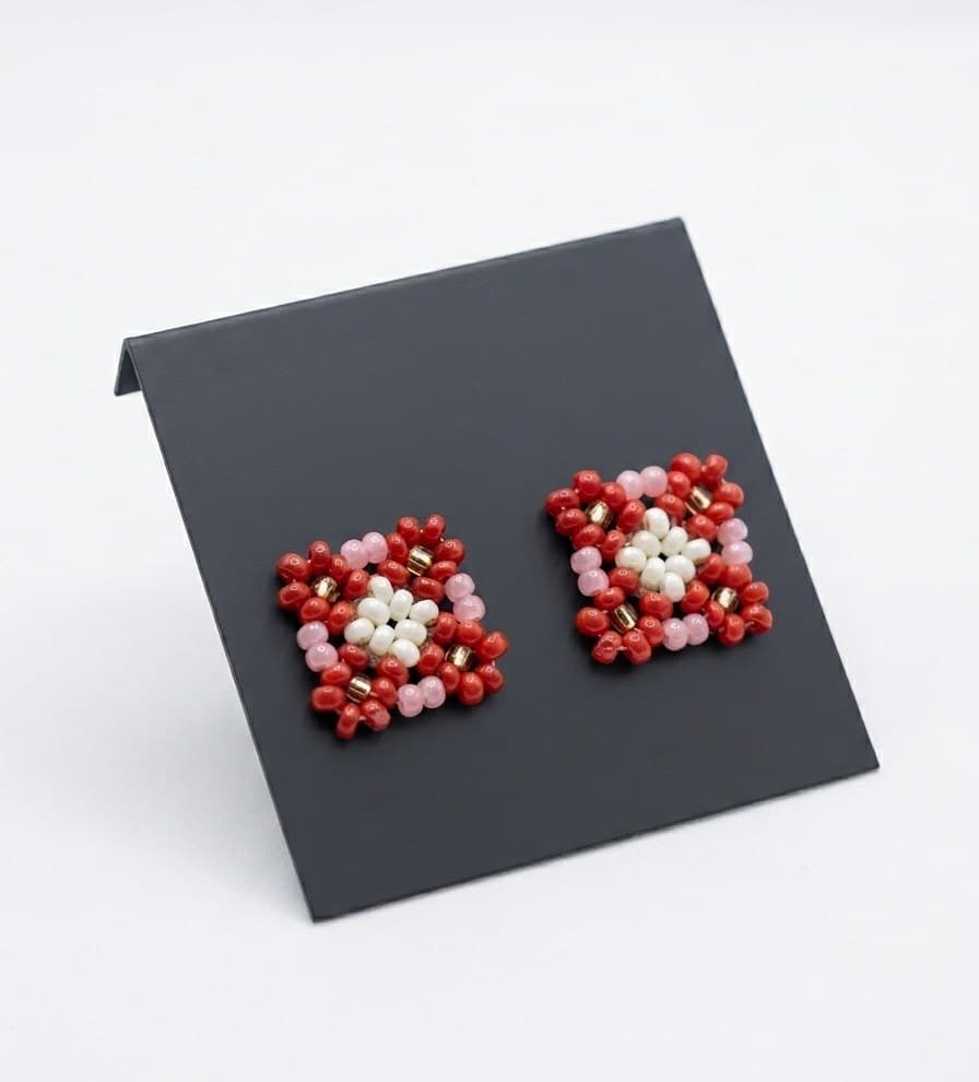 Square Studs 25